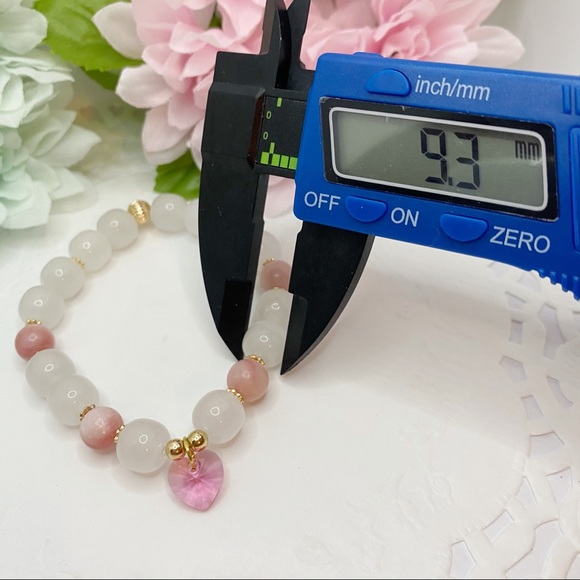 Nature White Jade Bracelet - Picture 9 of 10